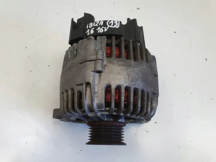 Seat Ibiza III 1.6 16V ALTERNATOR 03C903023B 110A valeo