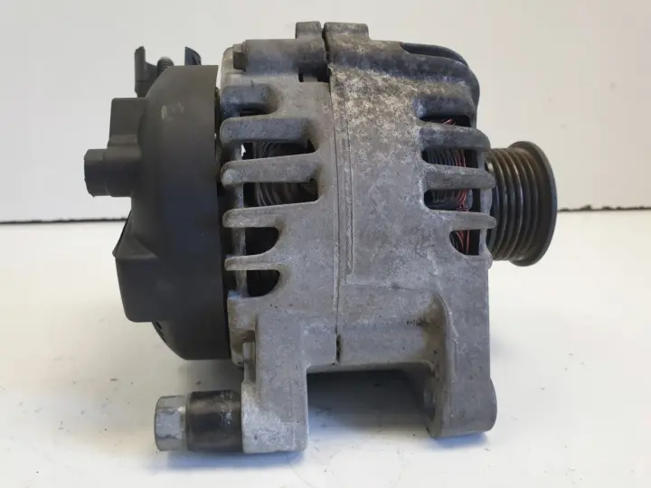 Volvo S40 II V50 1.6 D2 ALTERNATOR 30659389 120A