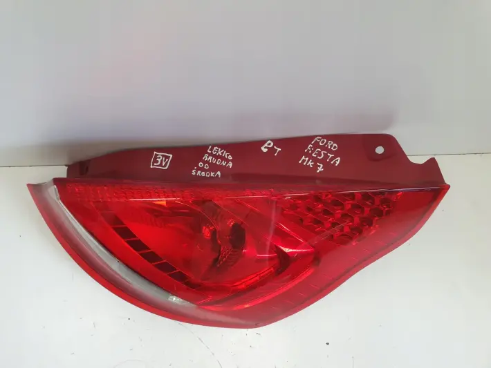 Ford Fiesta VII MK7 08-12r TYLNIA LAMPA PRAWA LEWY TYŁ 8A61-13404-A
