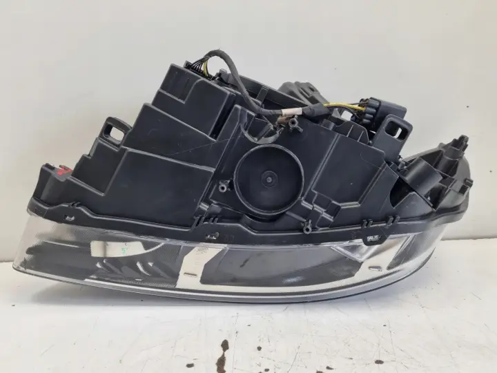 Volvo XC60 13-17r LIFT PRZEDNIA LAMPA PRAWA PRAWY PRZÓD LED europa
