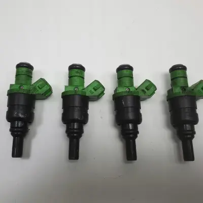 Mercedes W203 1.8 K WTRYSKIWACZ wtrysk 2710780549