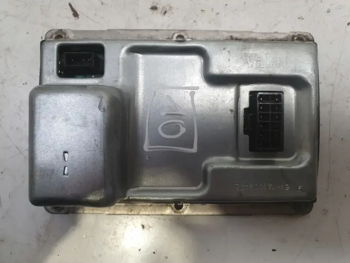 Volvo Renault Citroen Audi PRZETWORNICA Led Valeo 89032133 15 Pin