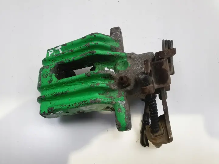 Vw Passat B5 Audi A4 B5 ZACISK HAMULCOWY Prawy tył pasażera