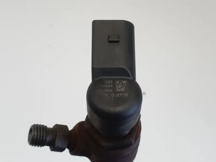 VW Polo V 1.6 TDI WTRYSKIWACZ wtrysk 03L130277B