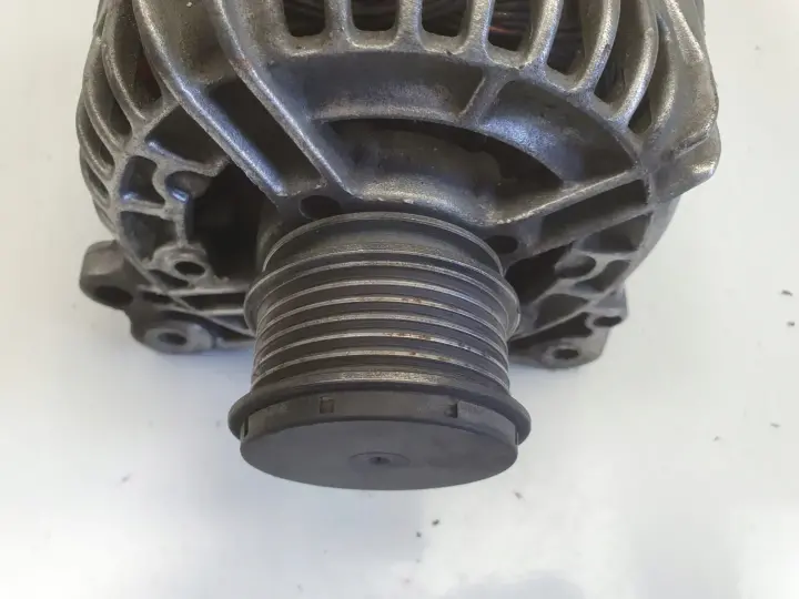 Skoda Octavia I 1.9 TDI ALTERNATOR Bosch 028903028E 120A