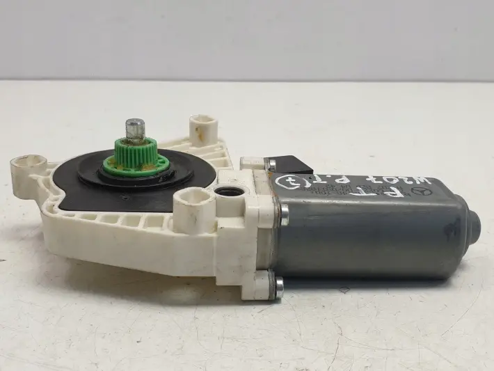 Mercedes W207 Coupe PRAWY SILNICZEK SZYBY Szyb