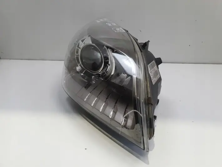 Renault Megane III 08-16r PRZEDNIA LAMPA PRAWA PRAWY PRZÓD xenon 260100021R