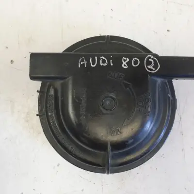 Audi 80 ZAŚLEPKA DEKIELEK LAMPY LEWY PRZÓD