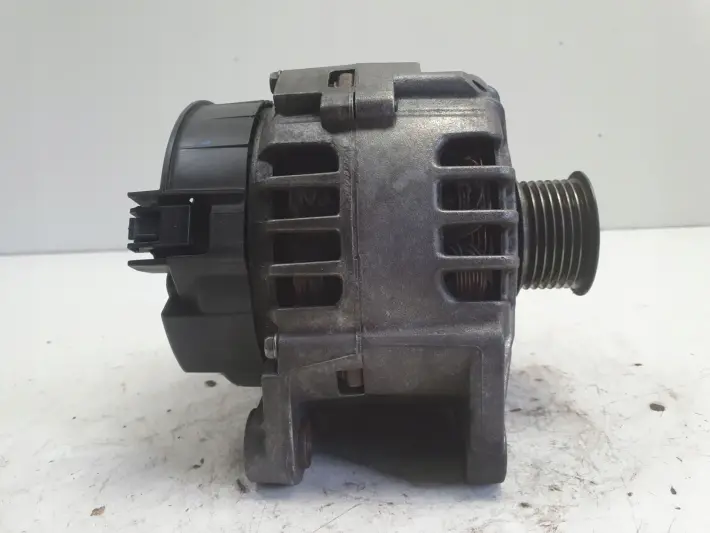 Renault Scenic II 1.9 DCI ALTERNATOR valeo 8200667611