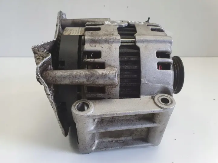 Volvo XC90 4.4 V8 ALTERNATOR BOSCH