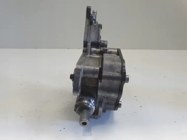VW Passat B5 1.9 TDI POMPA VACUM wakum 038145209E