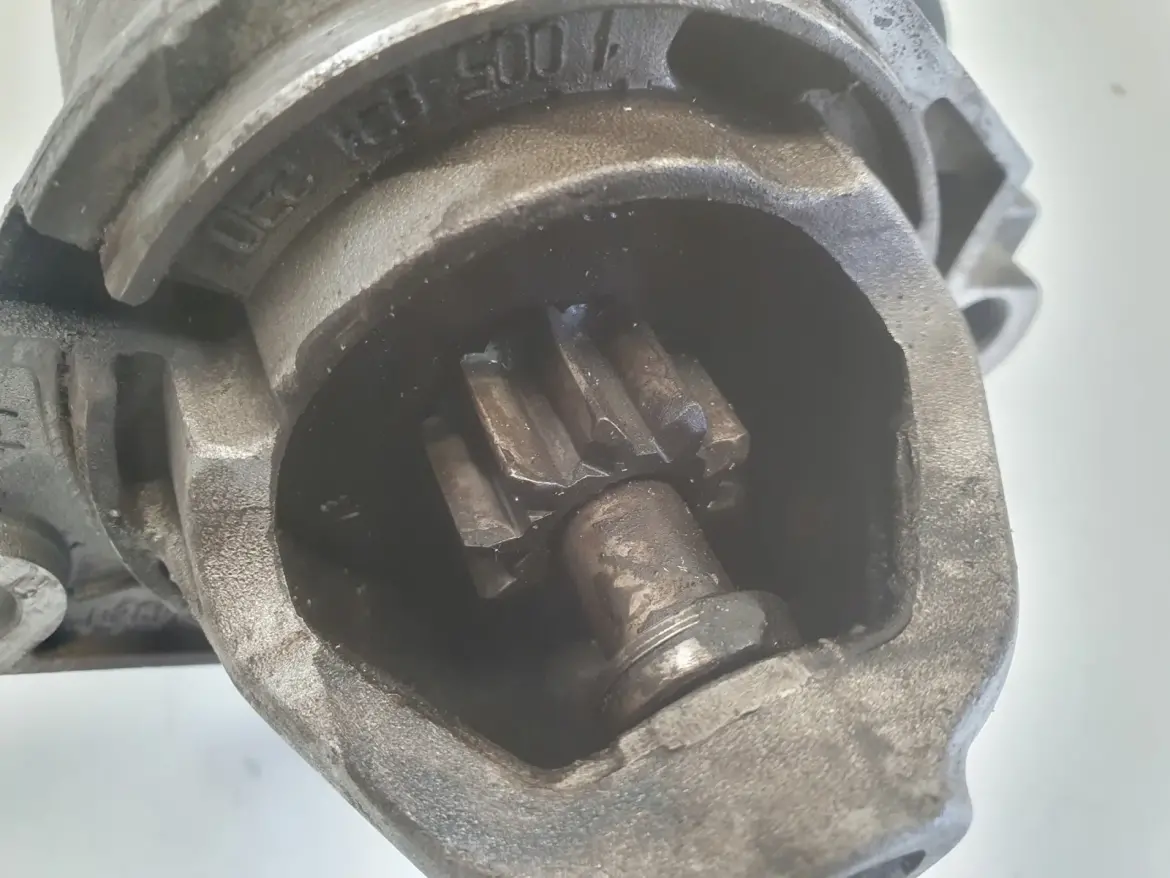 Opel Astra II G 2.2 DTI ROZRUSZNIK 0001109015 bosch