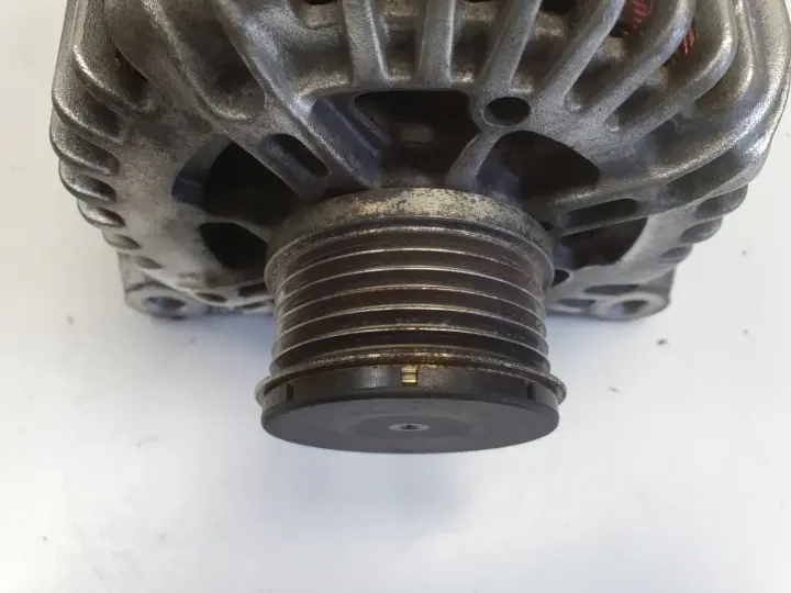 Peugeot 207 1.6 HDI ALTERNATOR valeo 9646321780
