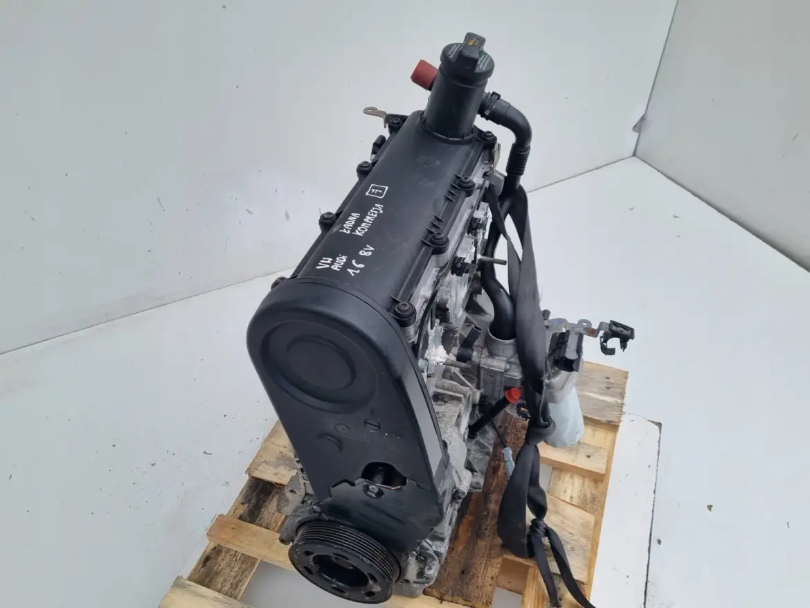 SILNIK VW Golf V VI 1.6 8V 102KM ładna kompresja BGU BSE