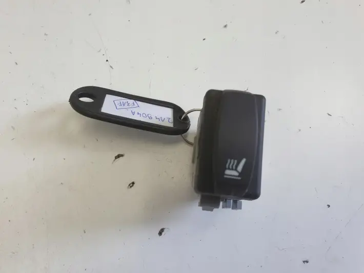 Renault Dacia WŁĄCZNIK PRZEŁĄCZNIK PODGRZEWANIA FOTELA panel 214904A