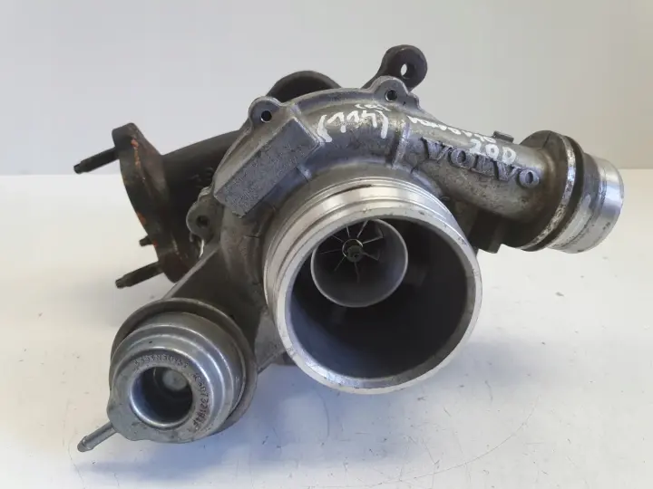 Volvo V40 II 2.0 D D2 TURBOSPRĘŻARKA turbo 31380130