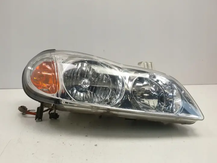 Nissan Maxima V A33 PRZEDNIA LAMPA PRAWA przód