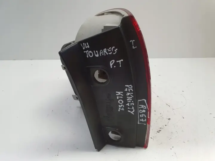 Vw Touareg I 02-06 TYLNA LAMPA PRAWA prawy tył pasażera 7L6945258