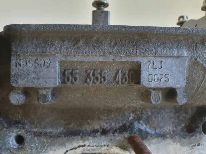 Opel Corsa D 1.2 16V GŁOWICA CYLINDRÓW 55355430