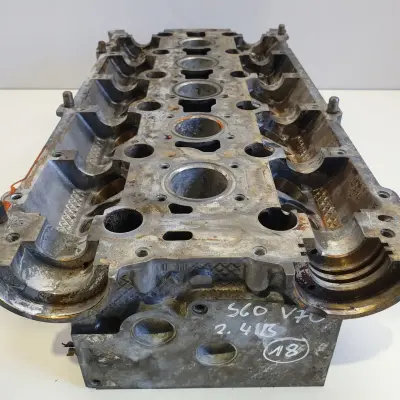 Volvo S60 V70 2.4 B GŁOWICA CYLINDRÓW 1001837003