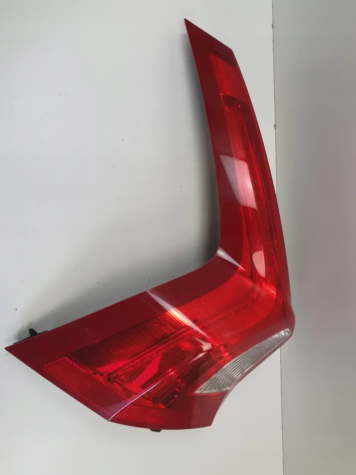 VOLVO V60 10-18r TYLNIA LAMPA LEWA LEWY TYŁ 31214963