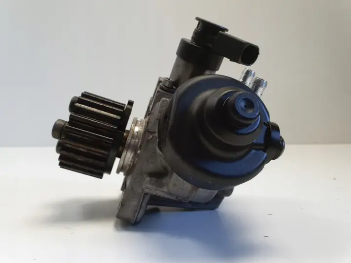 VW Passat B6 2.0 TDI POMPA PALIWA Wtryskowa 0928400768
