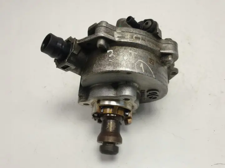 BMW X5 E70 3.0 T POMPA VACUM wakum 7575325