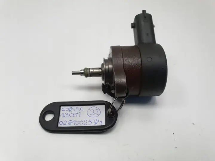 Opel Corsa C 1.3 CDTI REGULATOR CIŚNIENIA PALIWA zawór 0281002584