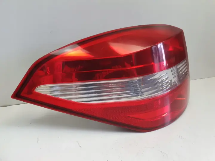 Renault Laguna III kombi TYLNIA TYLNA LAMPA LEWA lewy tył 265550002R