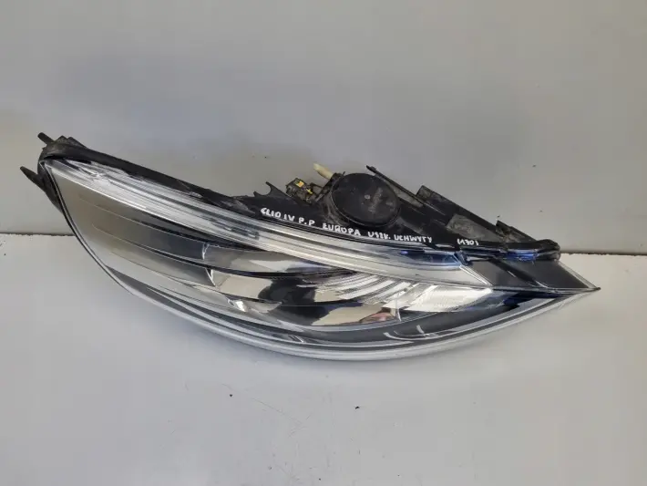 Renault Clio IV 12-16r PRZEDNIA LAMPA PRAWA PRAWY PRZÓD 260102796R