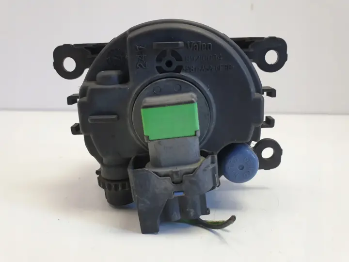 Nissan X-trail PRAWY PRZEDNI HALOGEN przód