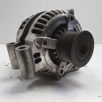 Land Rover Discovery III 2.7 TD V6 ALTERNATOR YLE500400