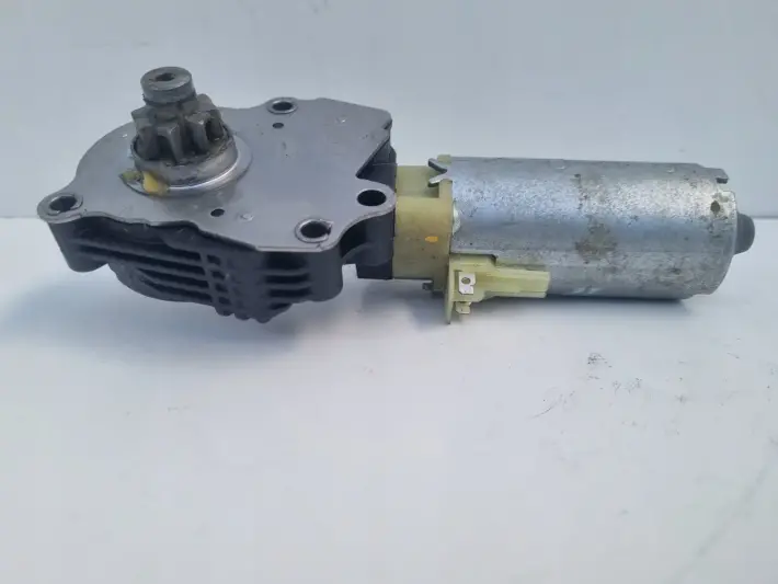 Volvo VOLVO V60 I S60 II XC60 I PRAWY SILNICZEK FOTELA 198388-103