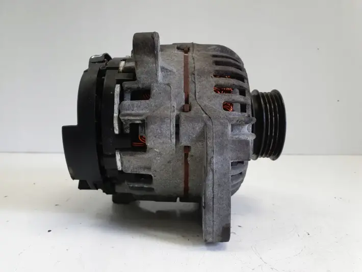 Renault Twingo II 1.2 8 V ALTERNATOR 8200519296C 0124225056 86A