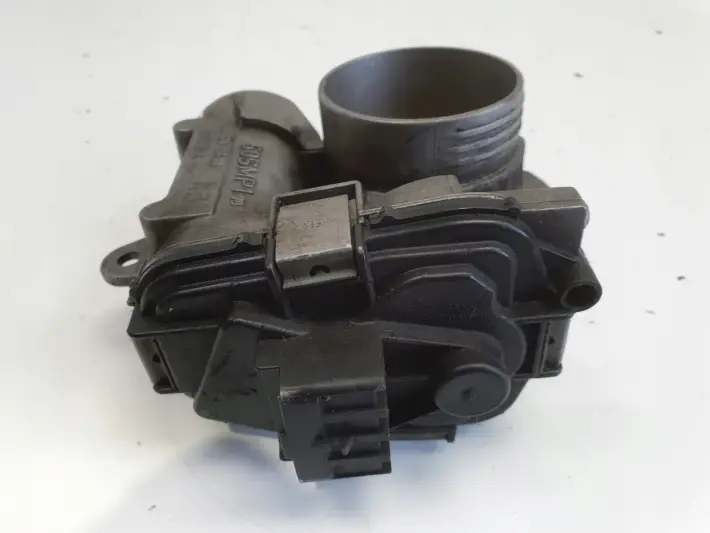Citroen C4 1.4 16V PRZEPUSTNICA 9647925480