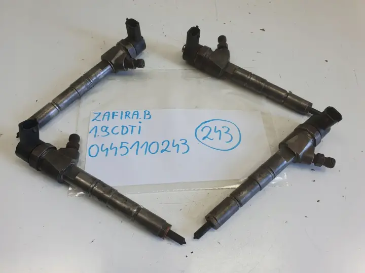 Opel ZAFIRA B 1.9 CDTI 16V WTRYSKIWACZ wtrysk 0445110243