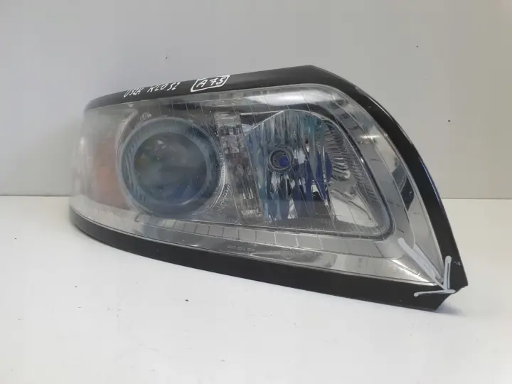 Volvo S40 II V50 LIFT XENON PRZEDNIA LAMPA PRAWA prawy przód 31265699