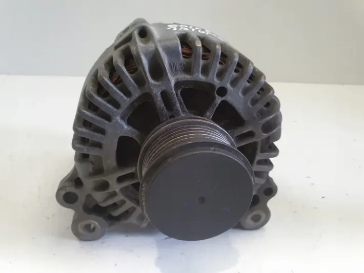 VW Golf V 1.9 TDI ALTERNATOR valeo 06F903023C 140A