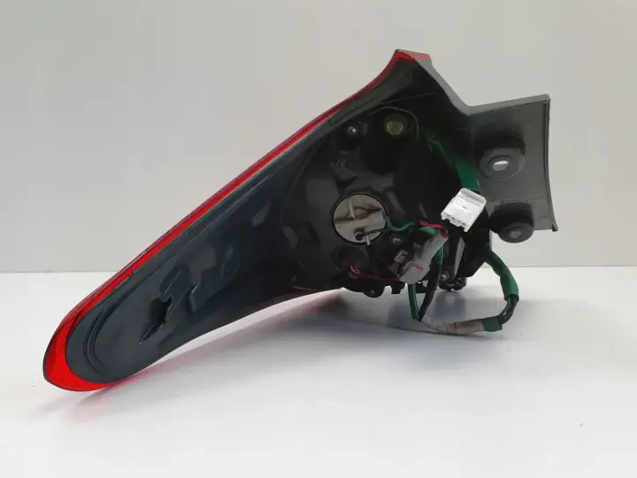 Toyota Auris II LIFT HTB 12-18r TYLNIA LAMPA PRAWA PRAWY TYŁ