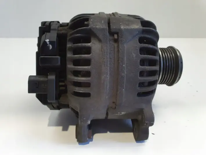 Audi A3 8L Golf IV Seat Leon 1.9 TDI ALTERNATOR 028903028E 120A