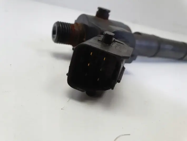 Volvo V70 III XC70 II lift 2.0D D4 WTRYSKIWACZ PALIWA Wtrysk 31405404