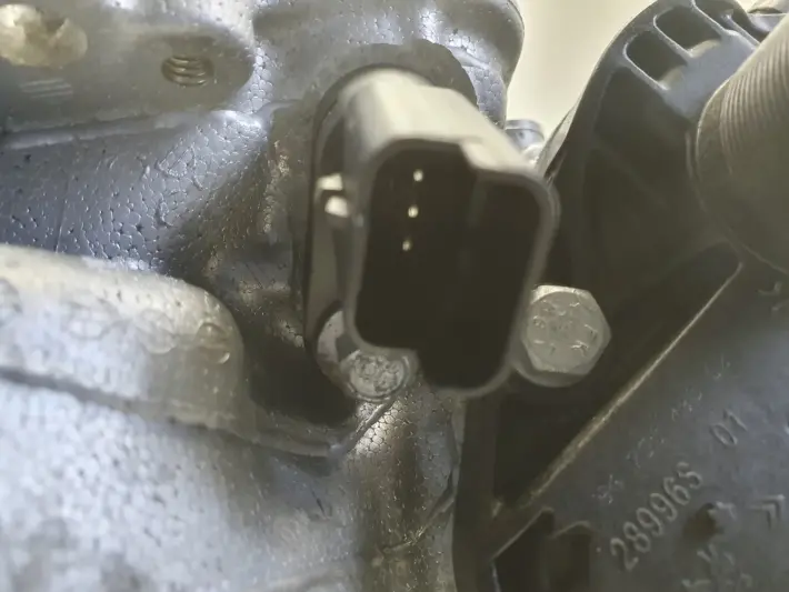 Peugeot 2008 1.2 VTi GŁOWICA CYLINDRÓW 9814763180