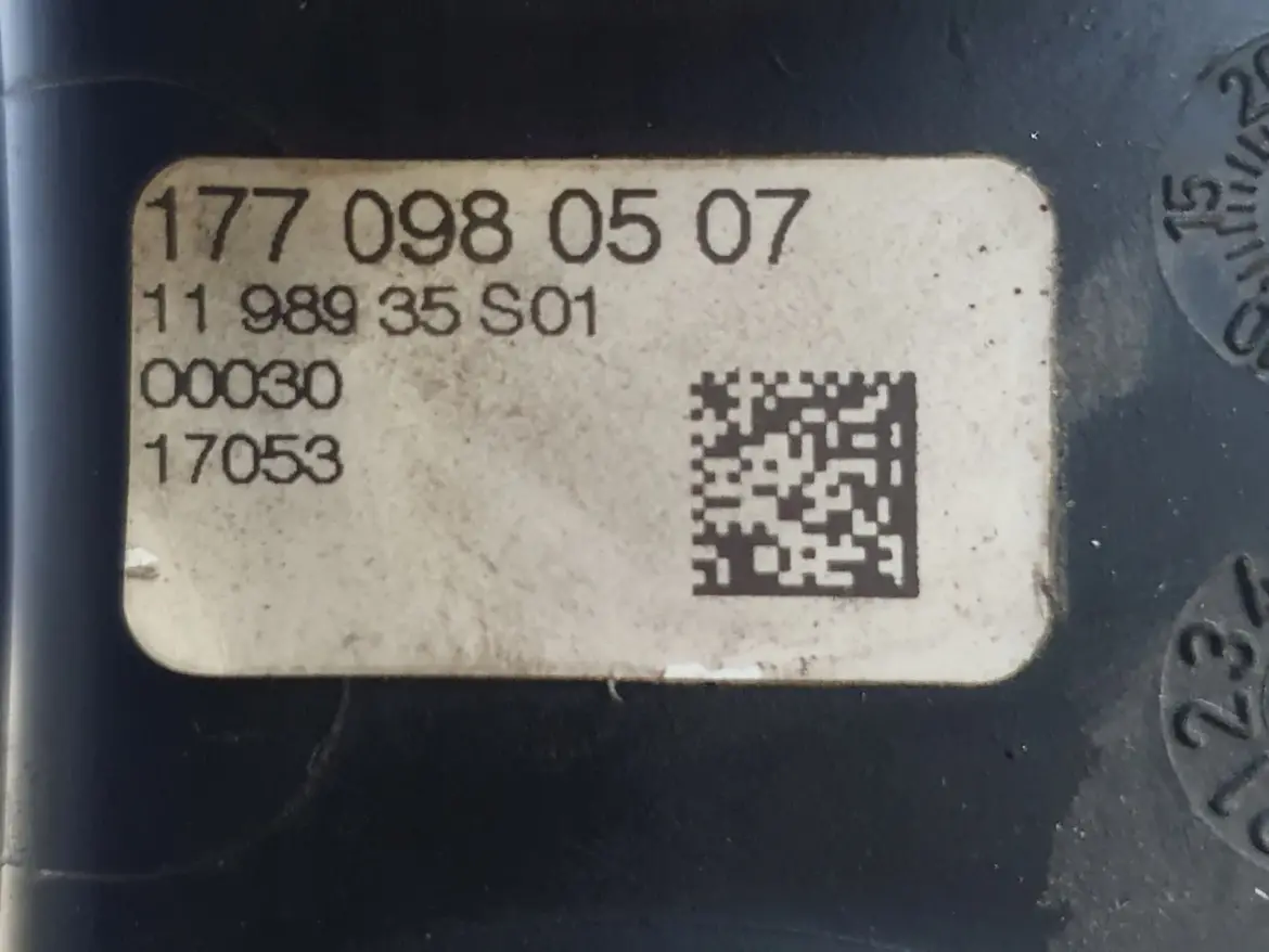 ee152cced517de6e44bc4963578cc809