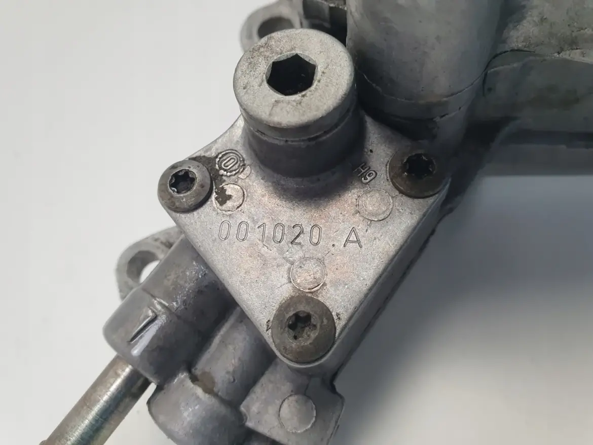 VW Golf V 1.9 TDI POMPA VACUM wakum 038145209A