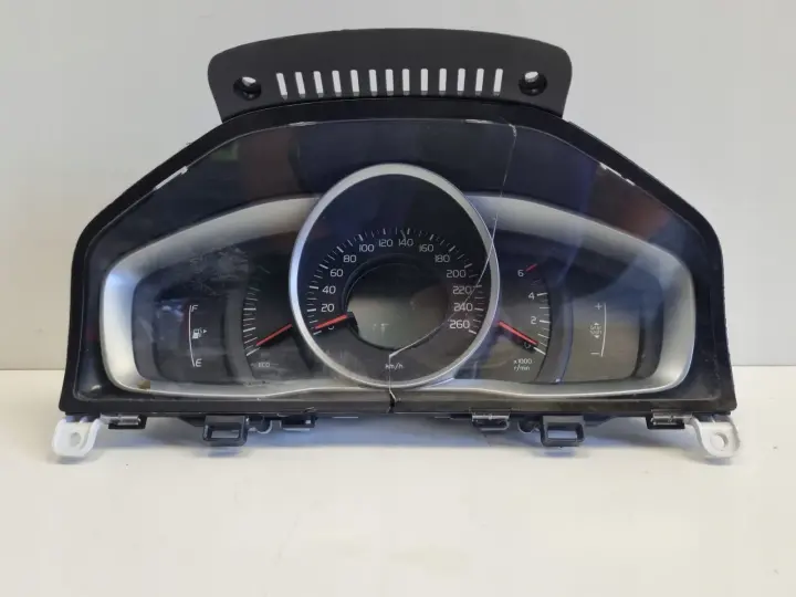 Volvo VOLVO S60 II V60 I Diesel LICZNIK ZEGARY Europa 31327747