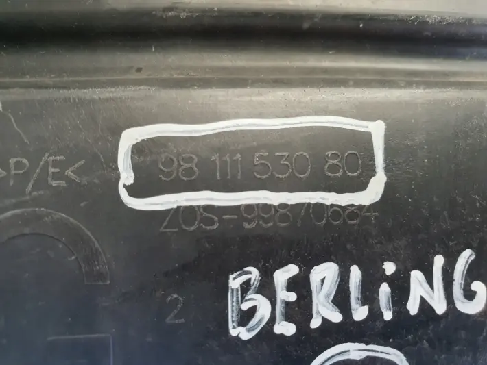 Citroen Berlingo III LEWA KIEROWNICA POWIETRZA Osłona przód 9811153080