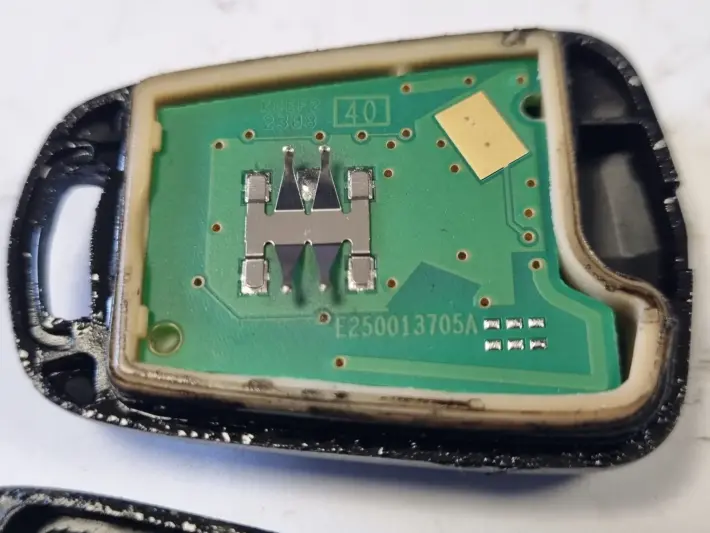 Opel Vauxhall KLUCZYK PILOT 2 przyciski