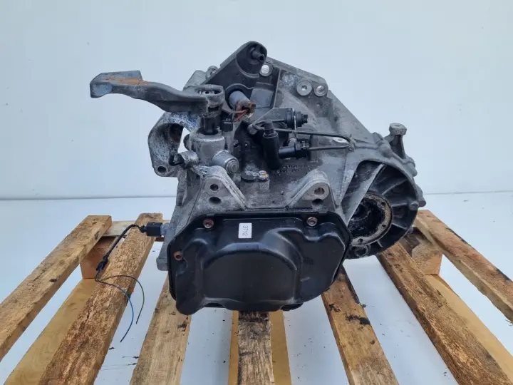 Audi A3 8P II 1.6 FSI MANUALNA SKRZYNIA BIEGÓW manual JHW