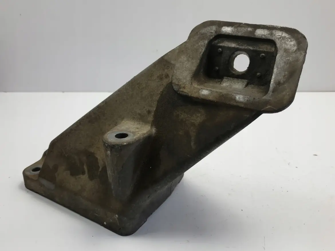 Range Rover III L322 5.0 V8 ŁAPA SILNIKA podpora