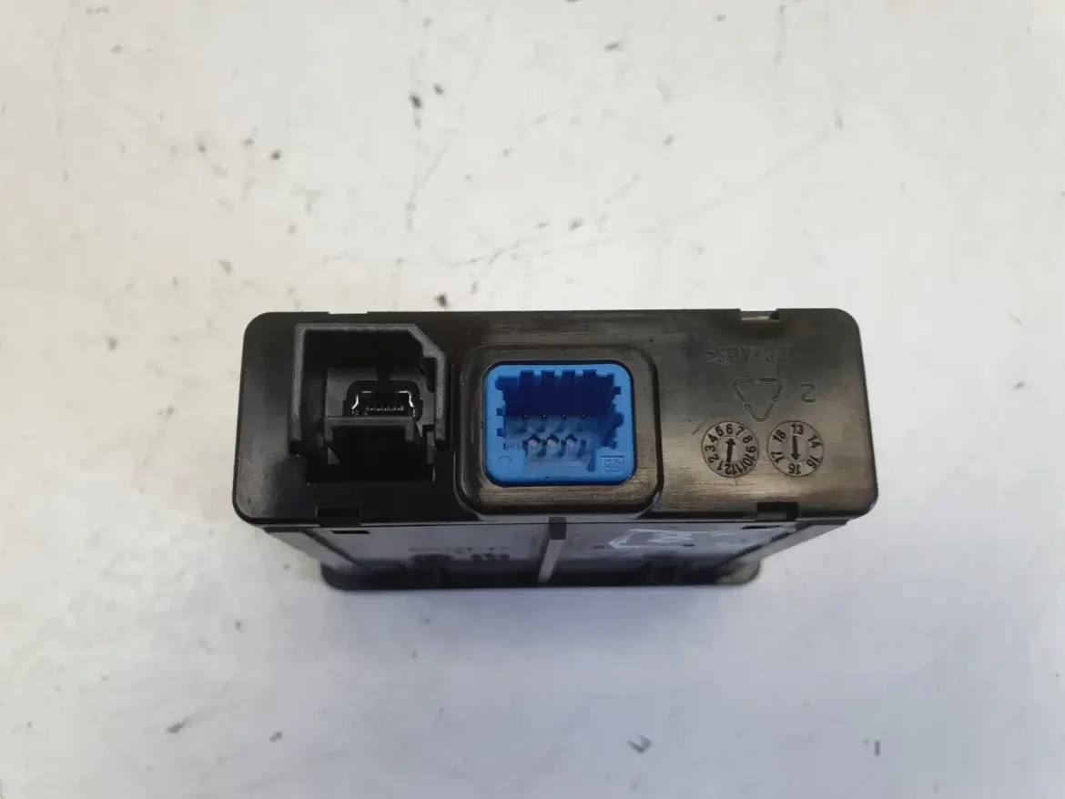 Renault Megane IV GNIAZDA AUX USB moduł 280237081R